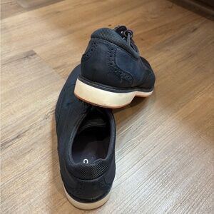 Men’s Aldo Navy Dress Shoe Size 7. Smoke Free Pet Free Home